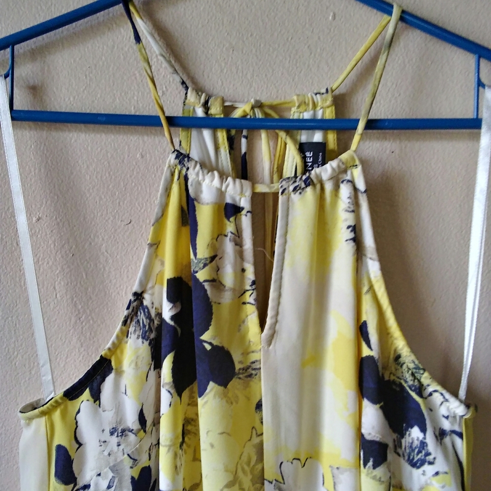 Dress - Picture 2 of 3